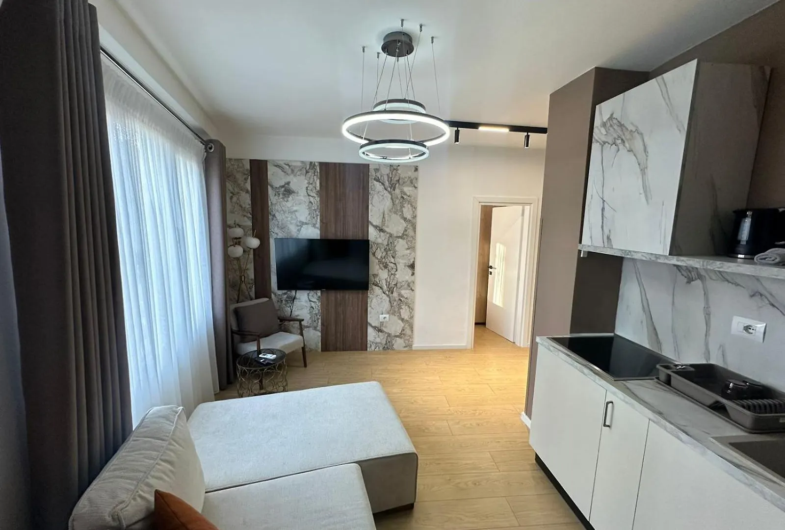 Apart Hotel Cani Tirana 0*,